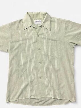 Green permanently pressed docoma button-up